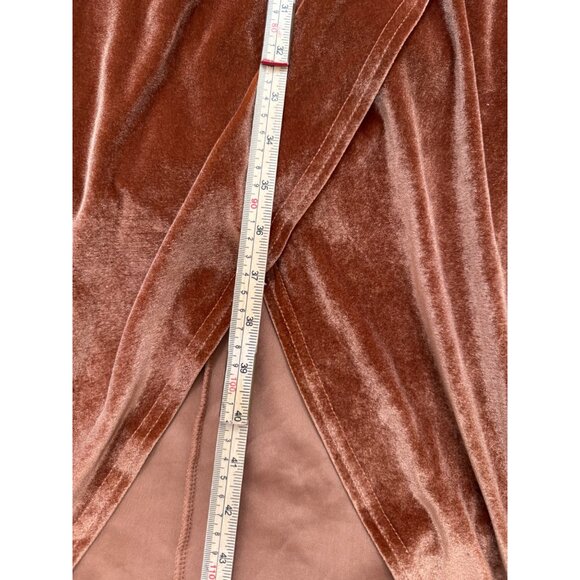 Elegant One-Shoulder Brown Velvet Dress - Picture 9 of 9